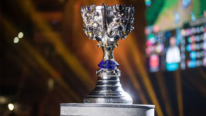 Do we need a new Summoner’s Cup? – Replacing esports’ iconic trophy